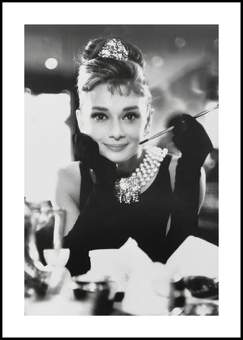 Audrey Hepburn 1 | INDRAMMET BILLEDE Indrammet billede ART COPENHAGEN 30x40 Sort 