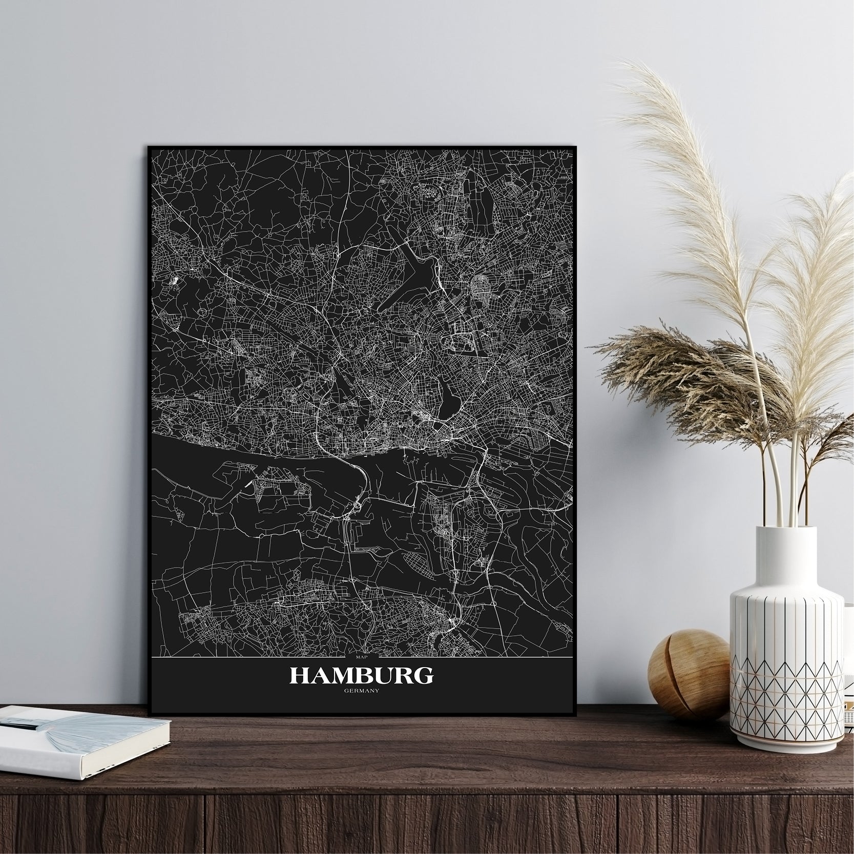 Map Hamburg black | INDRAMMET BILLEDE